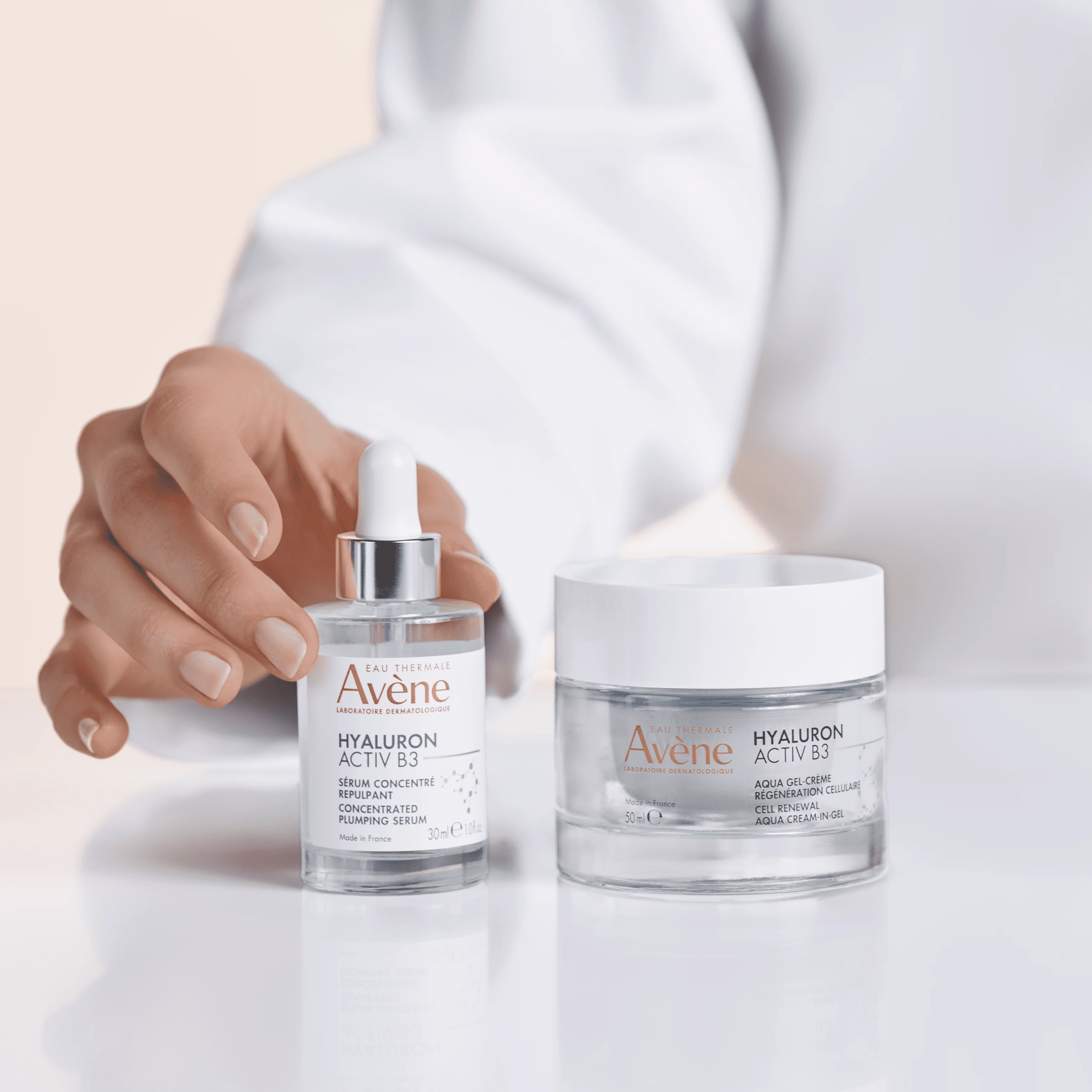 Eau Thermale Avène Hyaluron Activ B3 Siero Concentrato Rimpolpante 30 ml Anti-Età