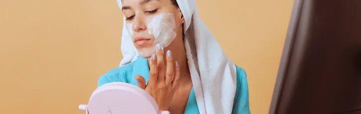 Skincare serale: la beauty routine perfetta per la sera