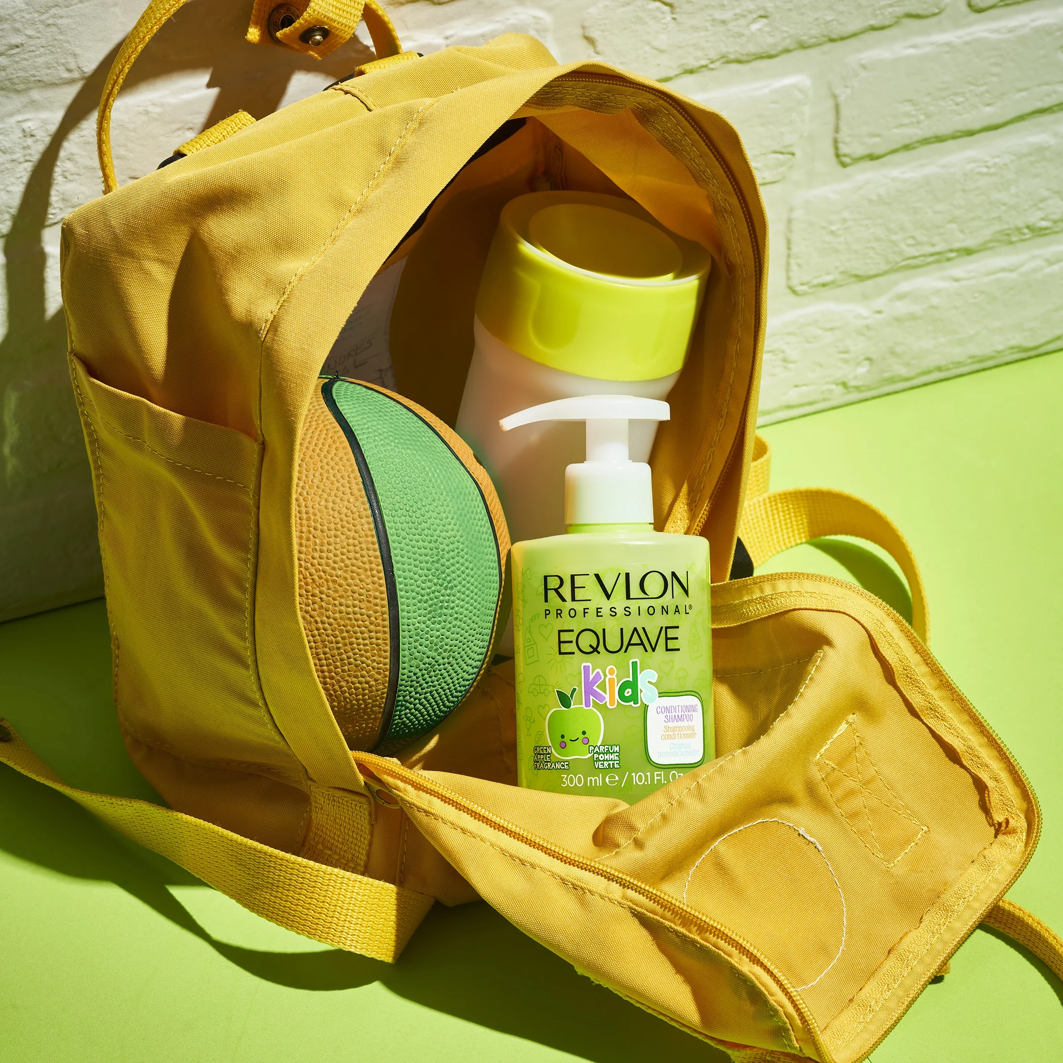 Revlon Equave Kids Green Apple Shampoo 300 ml Shampoo districante per bambini