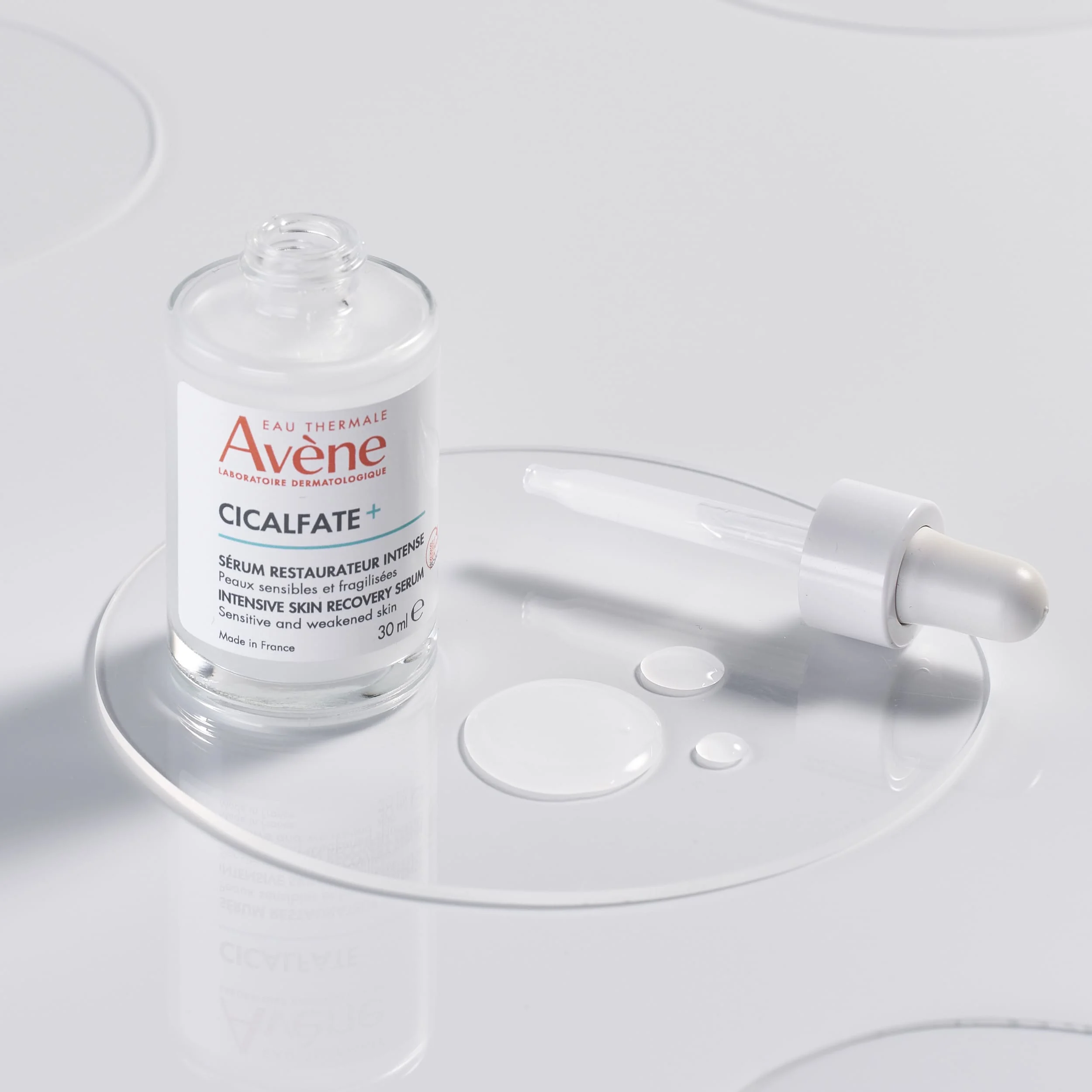 Avene Cicalfate+ Siero Riequilibrante Intenso 30 Ml Azione Riparatrice e Idratante