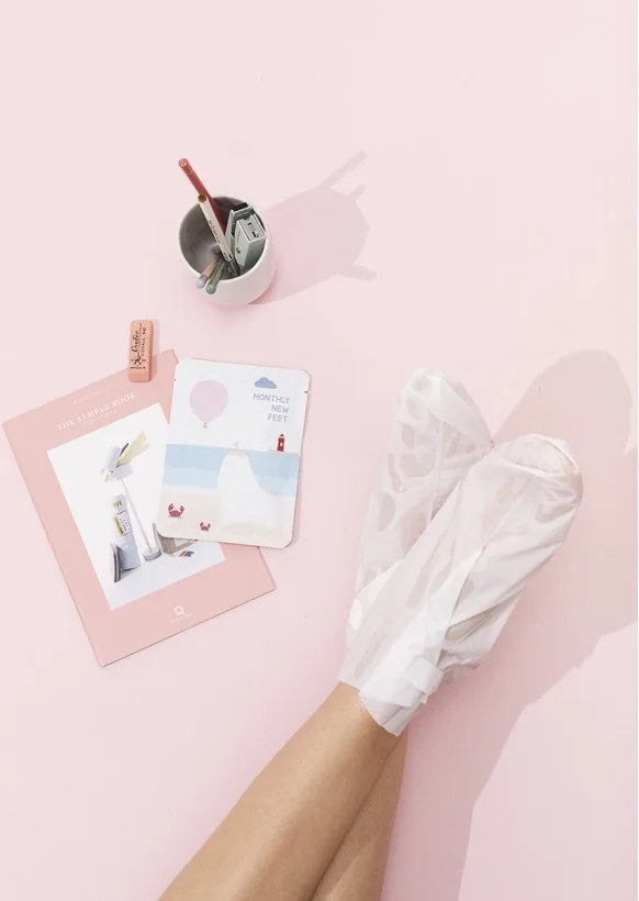 Monthly New Feet Foot Exfoliation Mask Maschera esfoliante per i piedi