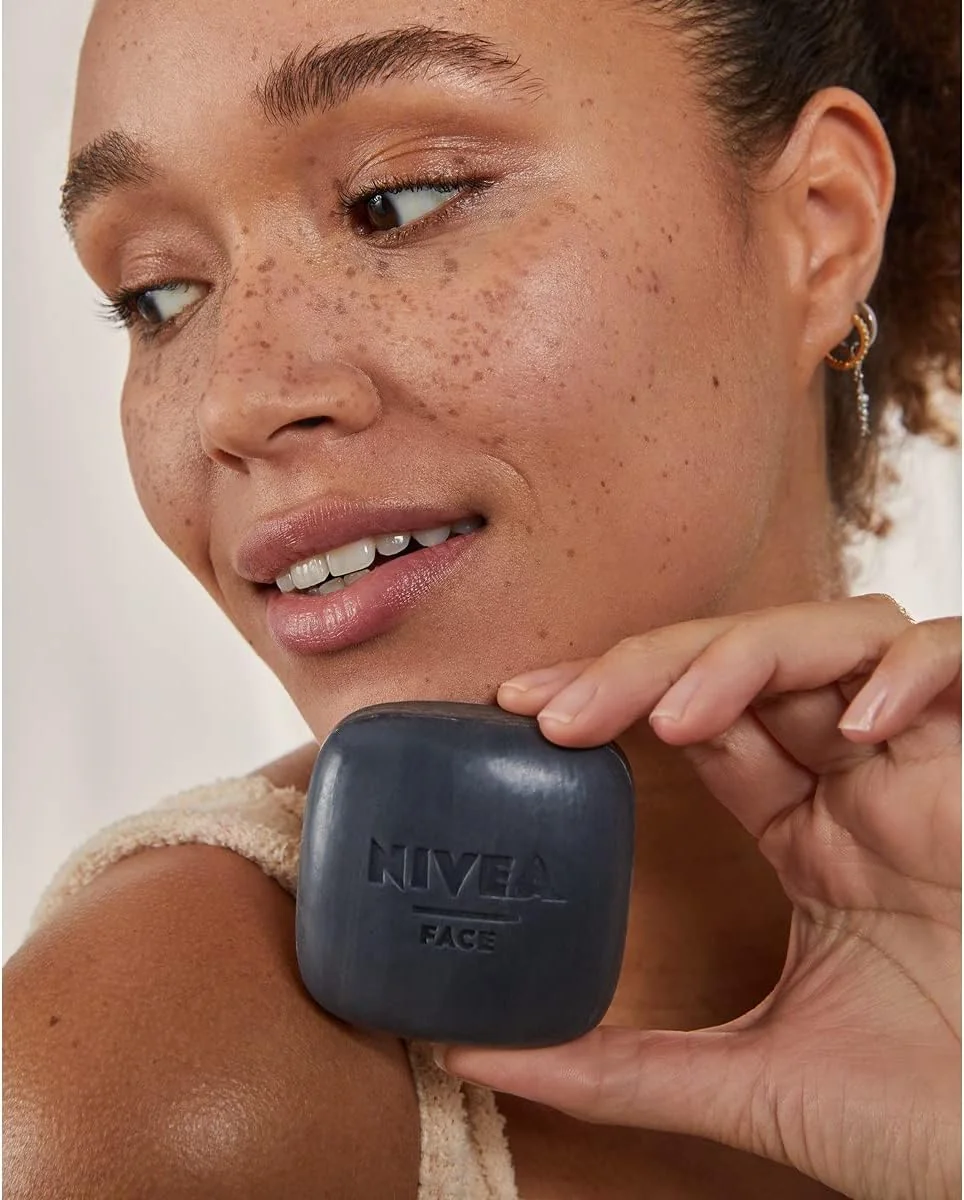 Nivea Naturally Clean Scrub Solido Pulizia Profonda