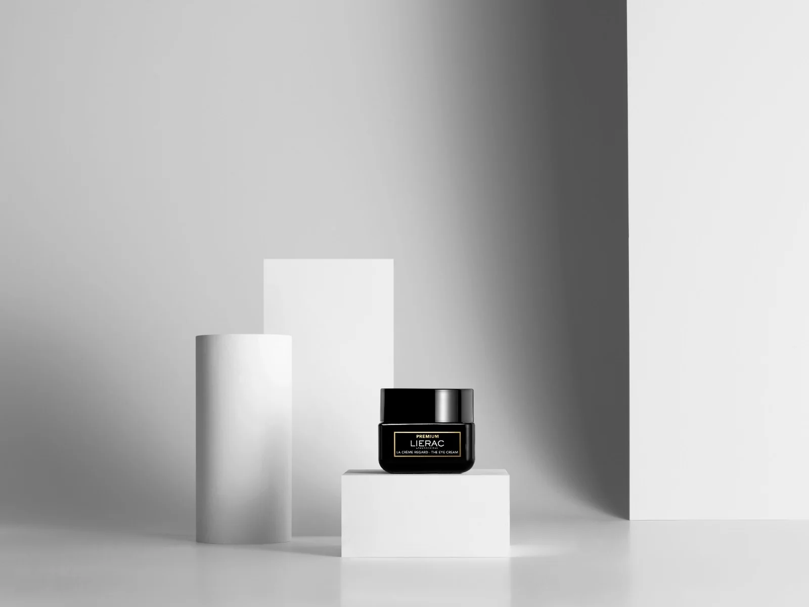 Lierac Premium Crema Contorno Occhi Antirughe 20 ml Pelli Sensibili