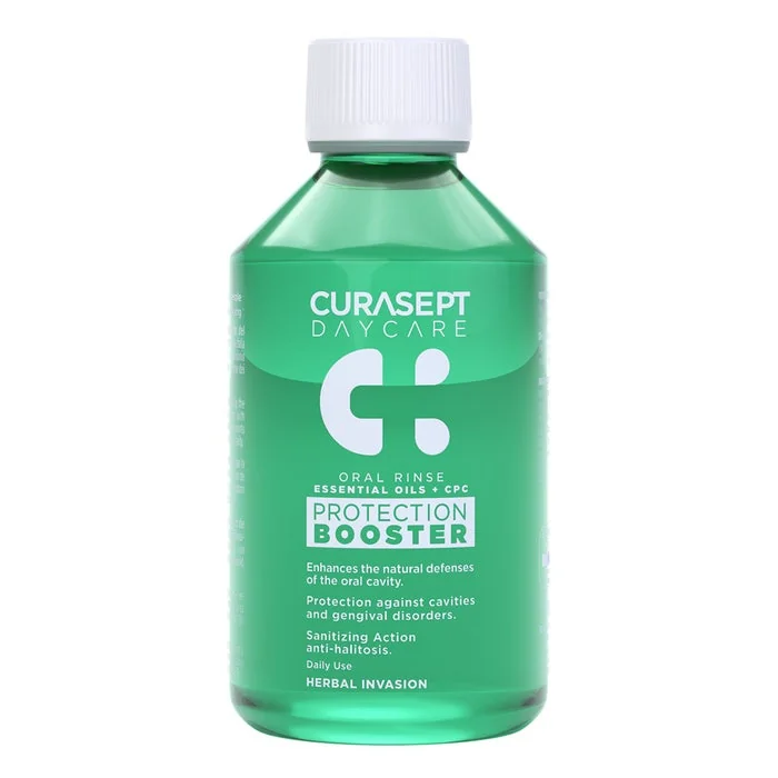 Curasept Daycare Collutorio Protection Booster Herbal Invasion 250 ml Azione Igienizzante e Antialitosi