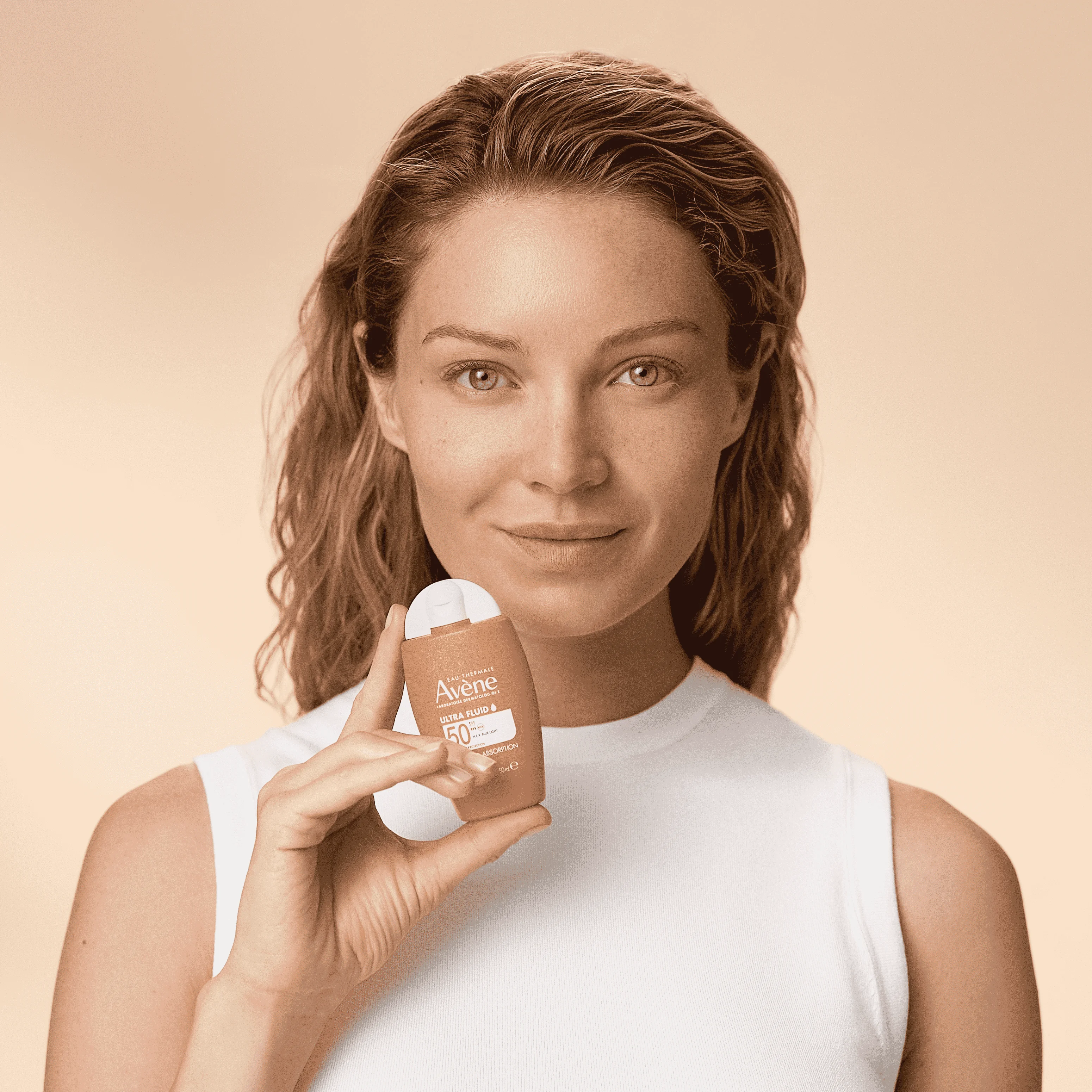 Eau Thermale Avène Ultra Fluid Invisibile Alta Protezione SPF50 50 ml Pelle Sensibile