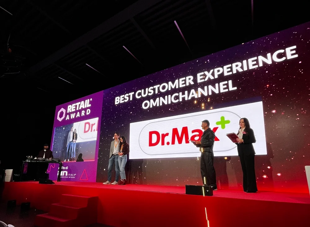 Una nuova idea di farmacia: Dr. Max vince ai Retail Award 2025