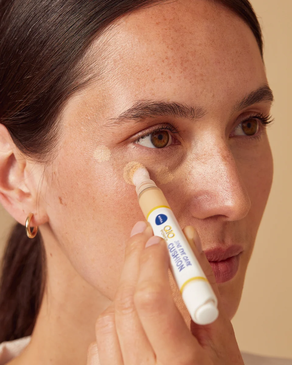 Nivea Q10 Power 3 in 1 Eye Care Cushion Nude 4 ml Contorno Occhi