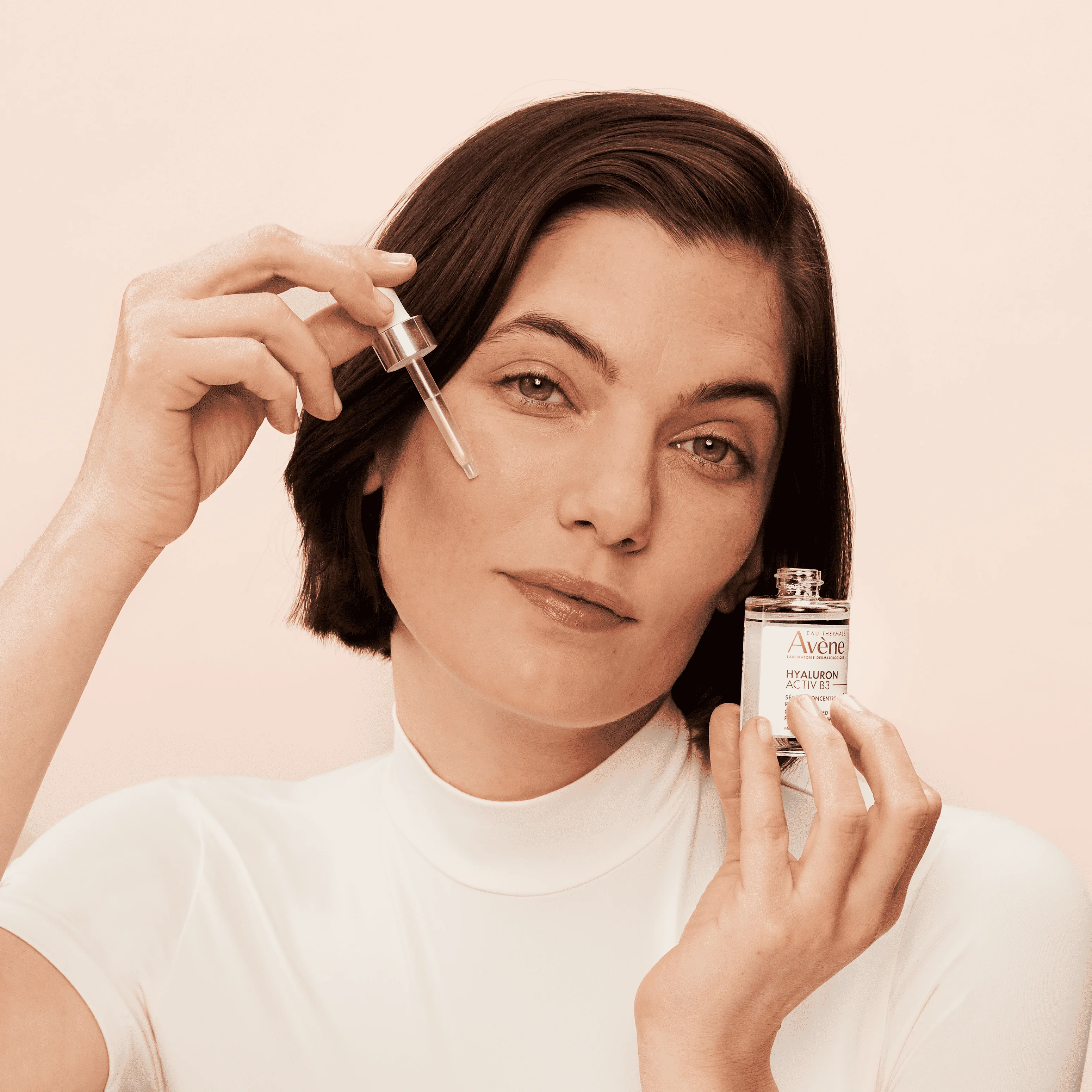 Eau Thermale Avène Hyaluron Activ B3 Siero Concentrato Rimpolpante 30 ml Anti-Età